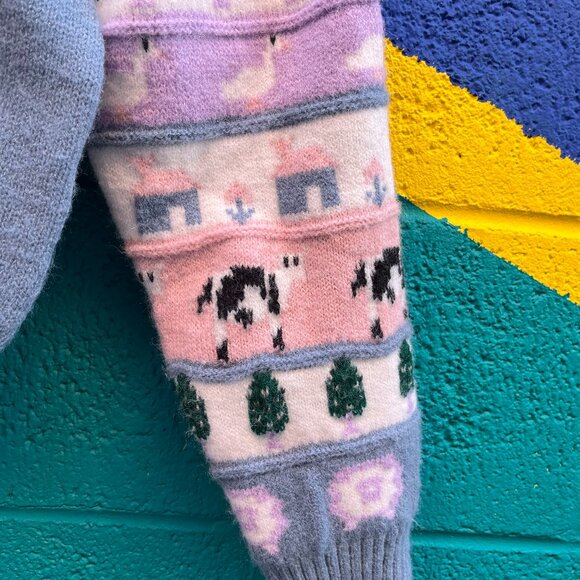 adorable CIDER blue sweater EUC animals Size LARGE - Picture 4 of 4